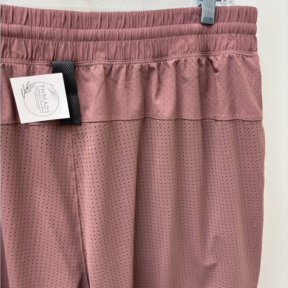 Lululemon Athletica Mauve Step Back Jump Short 9” Athletic Shorts